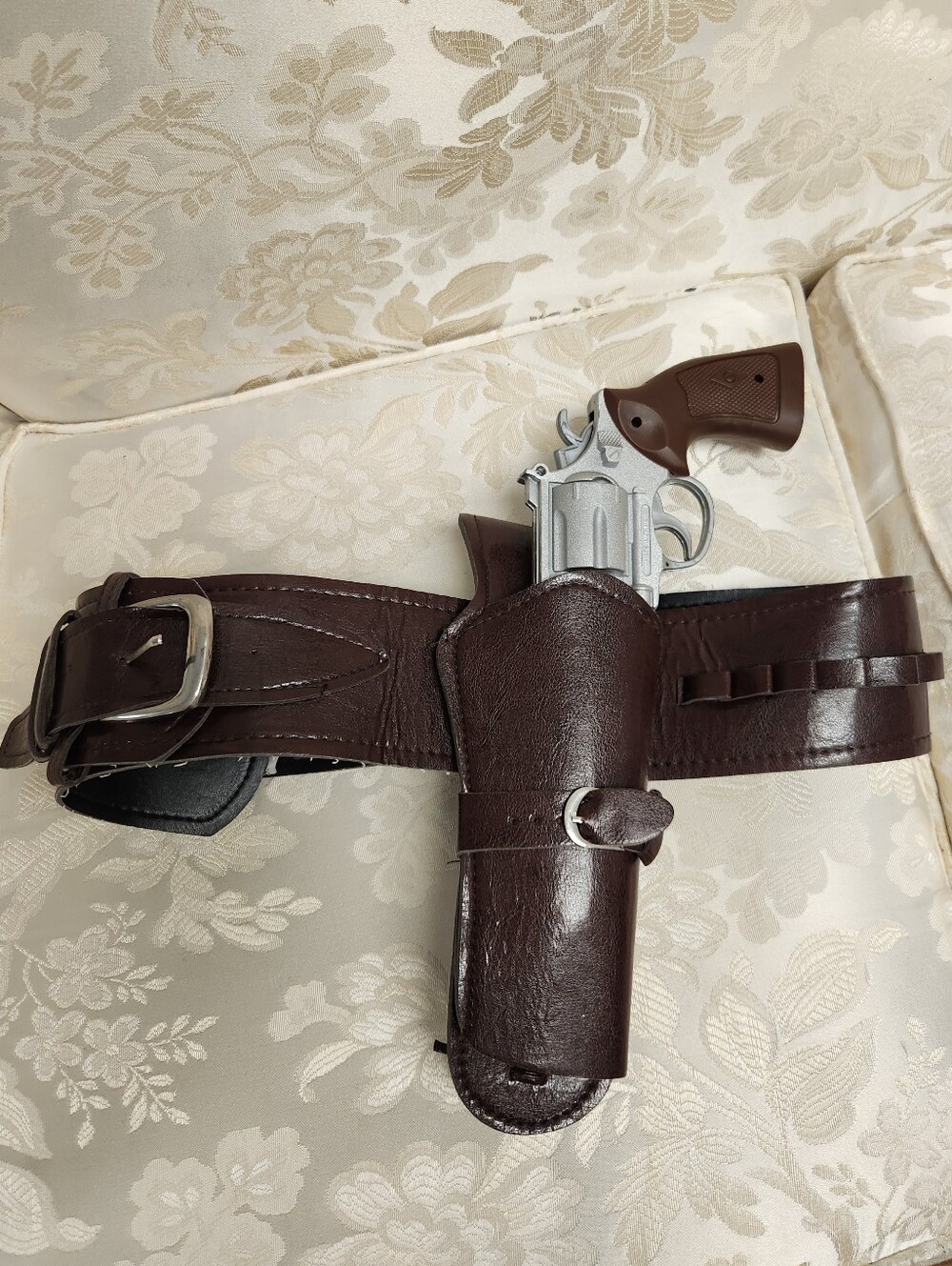 Spirit Halloween Brown Western Belt & Holster W/ Toy Gun For Adult Costume
